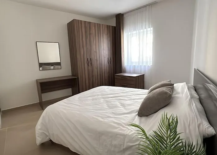 The Valley Collection - A17 Apartment *